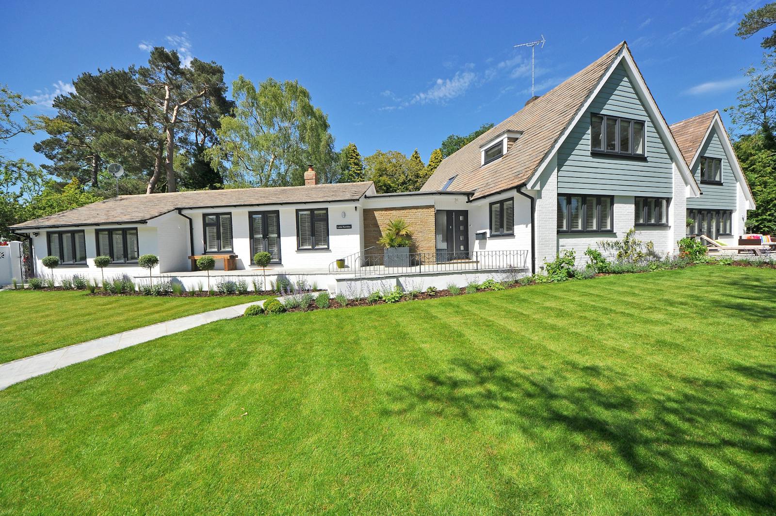 A multi-unit investment-ready island home