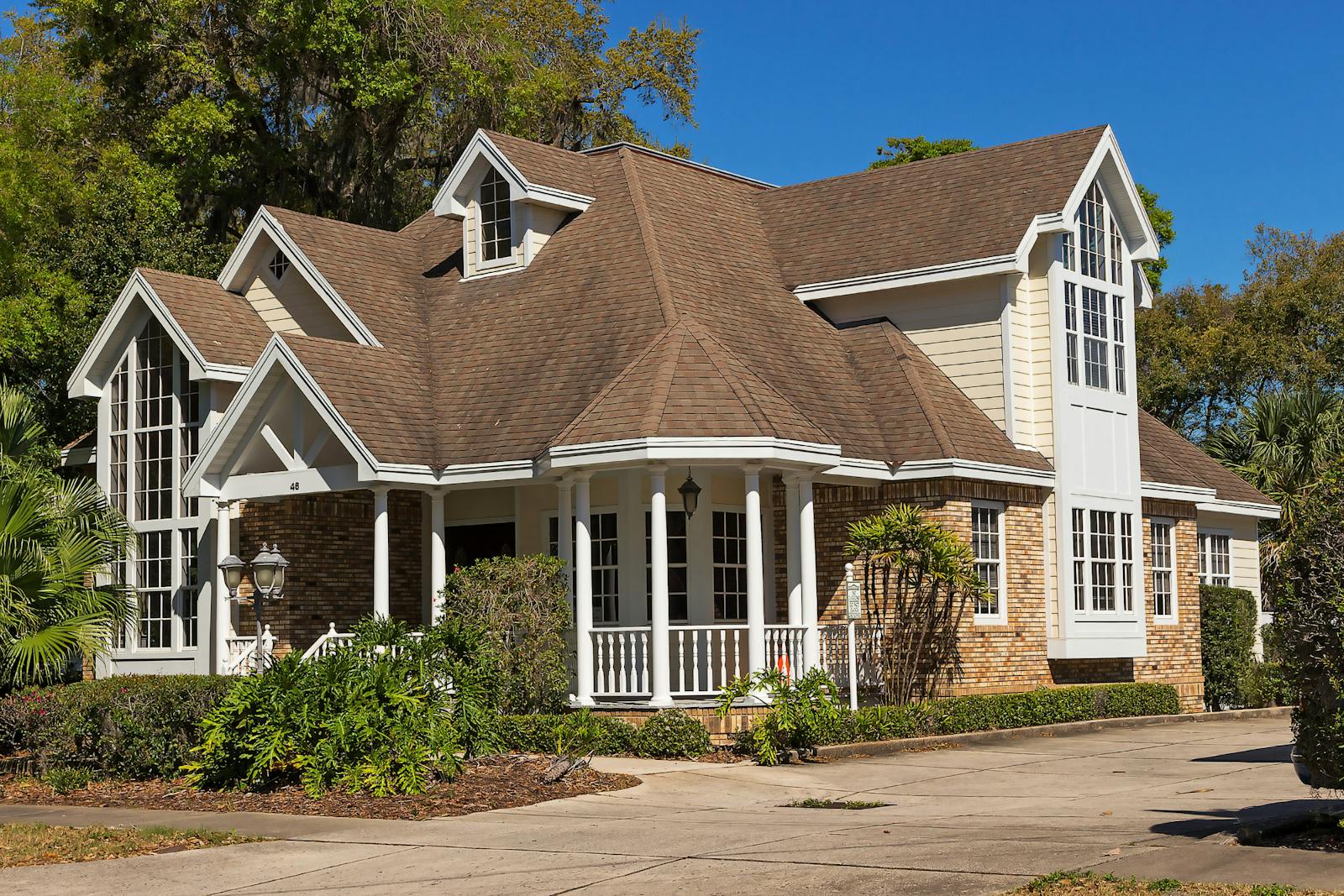A multi-unit investment-ready island home